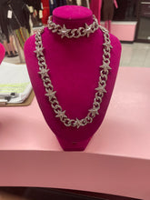 The Star Of the Show Necklace and bracelet set